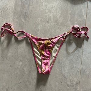 Brand New! (No Tags) Floral Triangl swim bottoms